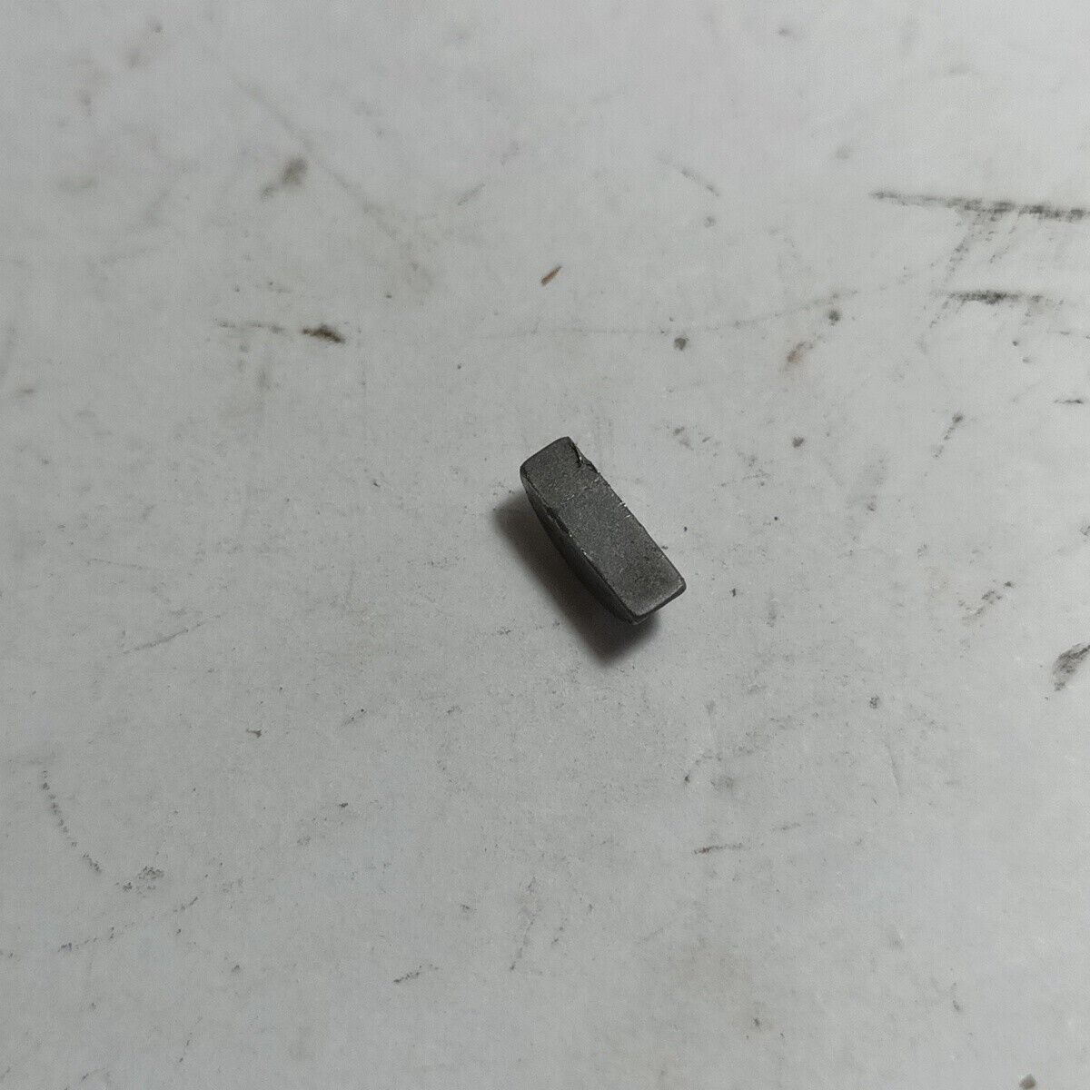 Ricambio CHIAVETTA FERMO VOLANO usato per decespugliatore Komatsu ZENOAH G2K