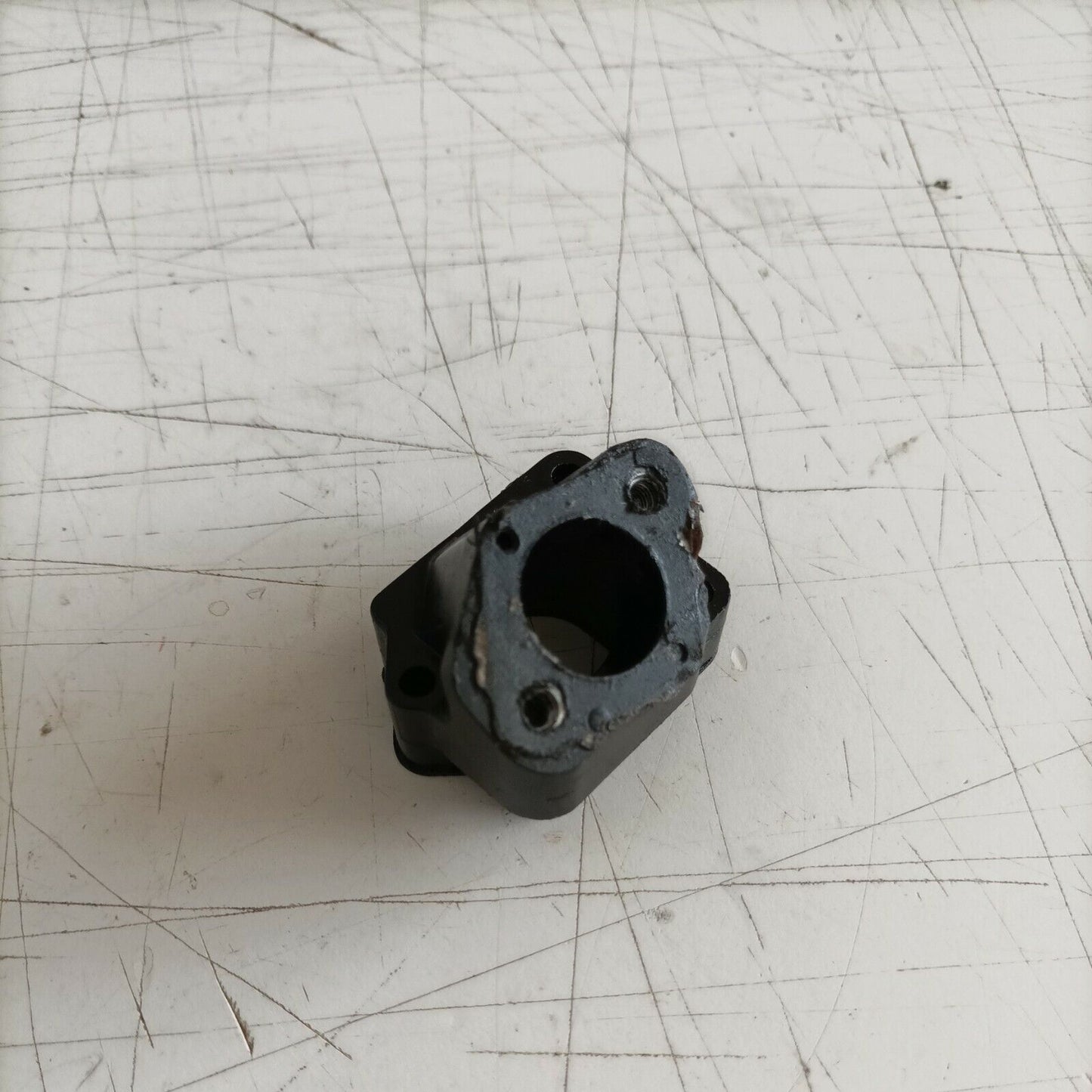 COLLETTORE FLANGIA CARBURATORE PER MOTOSEGA HOMELITE SUPER XL-925 ricambi usati