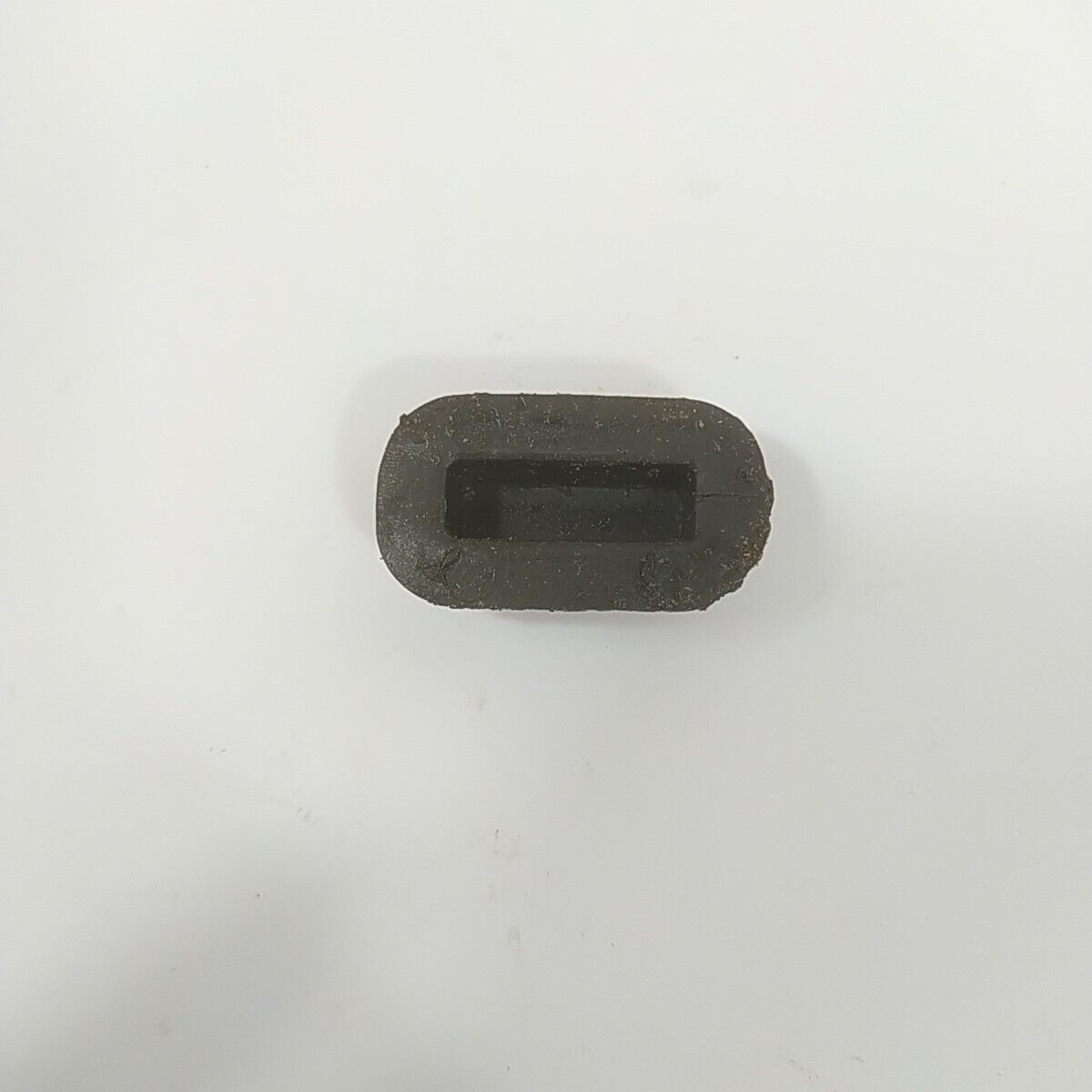 Ricambio per DECESPUGLIATORE ALPINA VIP 30 GOMMINI SUPPORTO SERBATOIO usato 