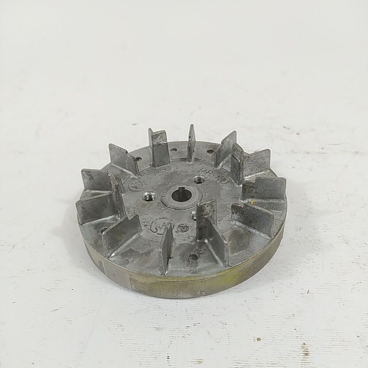 Ricambio DECESPUGLIATORE kawasaki kt 17 VOLANO DI AVVIAMENTO MR3702 4193  usato