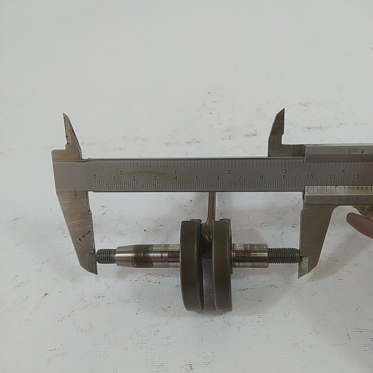 ricambio ALBERO MOTORE originale usato per decespugliatore KAWASAKI TD 33