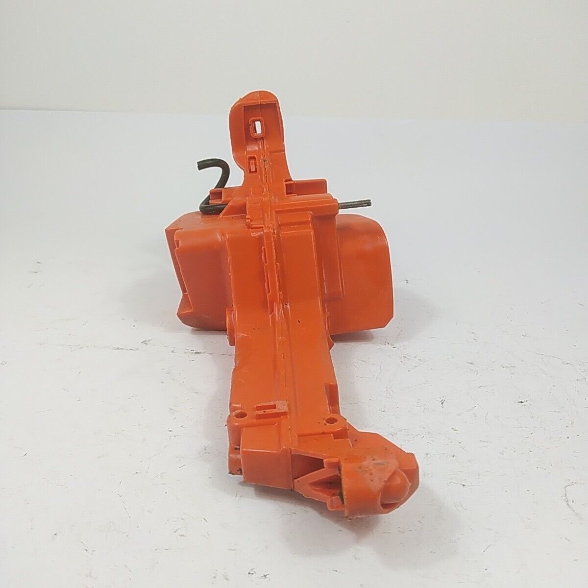 MANIGLIA IMPUGNATURA SERBATOIO BENZINA per MOTOSEGA HUSQVARNA 340 345 346 usati