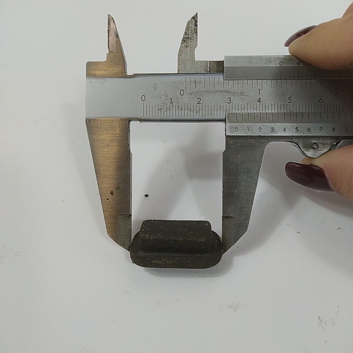 Ricambio per DECESPUGLIATORE ALPINA VIP 30 GOMMINI SUPPORTO SERBATOIO usato 