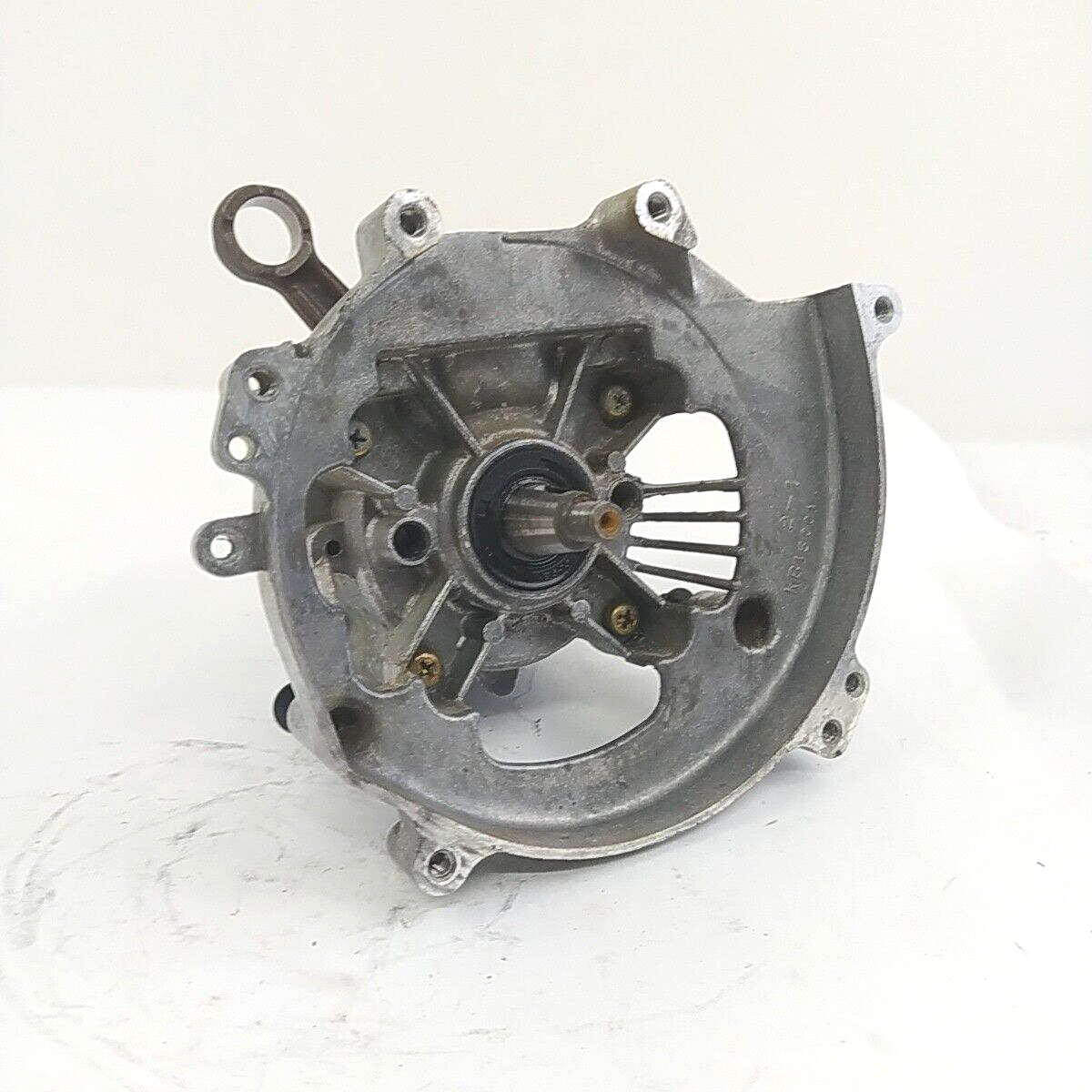 Ricambio BASAMENTO E ALBERO MOTORE usato per decespugliatore MITSUBISHI TL 52