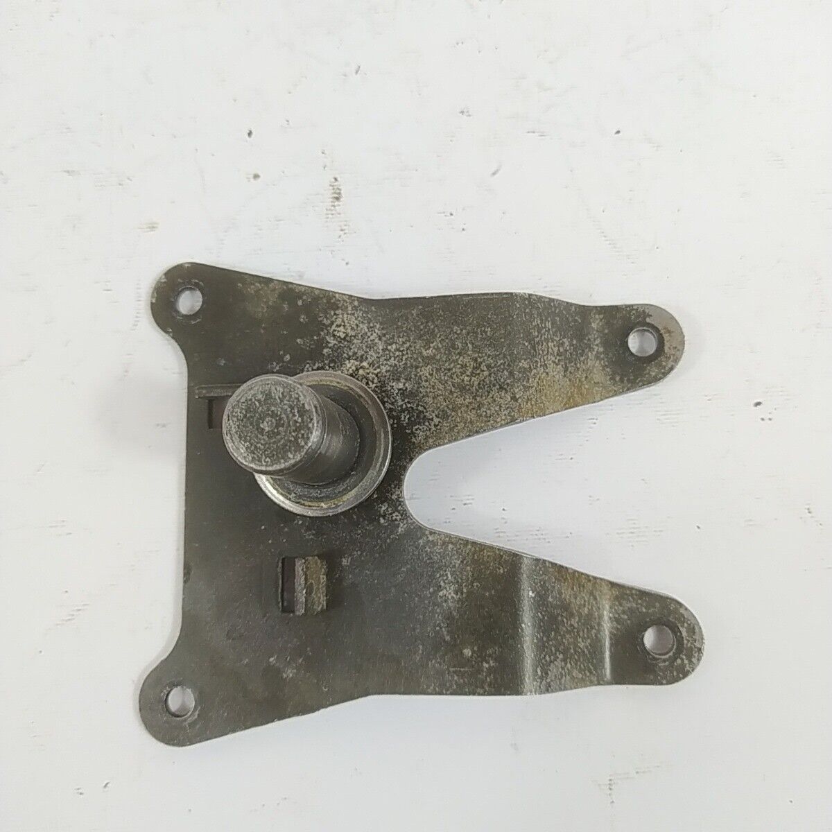 Ricambio STAFFA supporto MOTORE A ZAINO usato per decespugliatore ZENOAH G43L