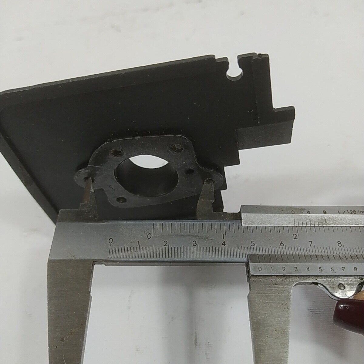MOTOSEGA OLEO-MAC 350 FLANGIA termica CARBURATORE COLLETTORE ASPIRAZIONE usato