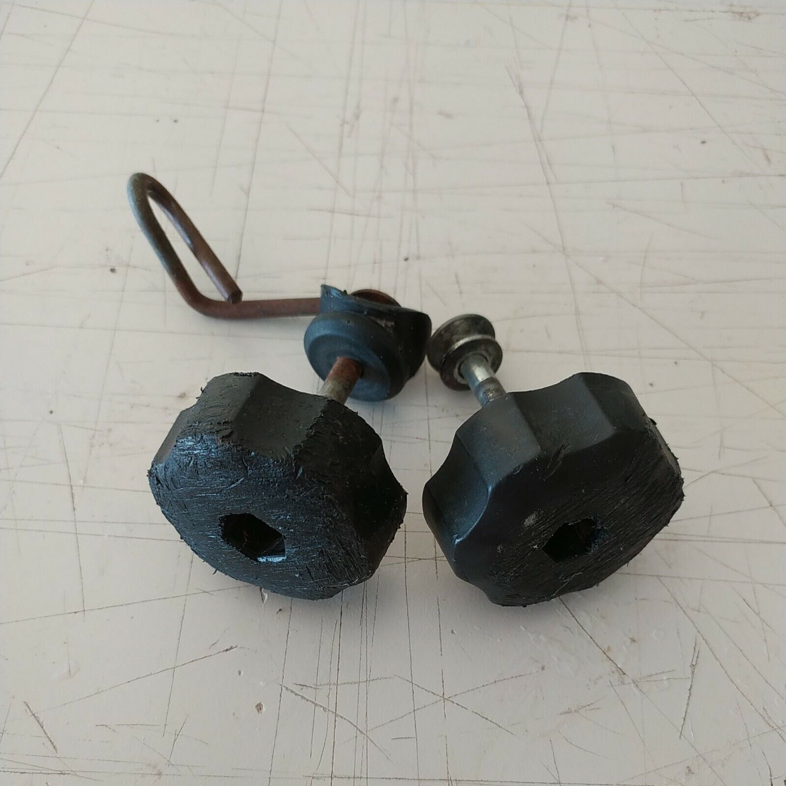 COPPIA DI BARRE IMPUGNATURA PER RASAERBA 8mm DADI E VITI BRIGGS & STRATTON usato