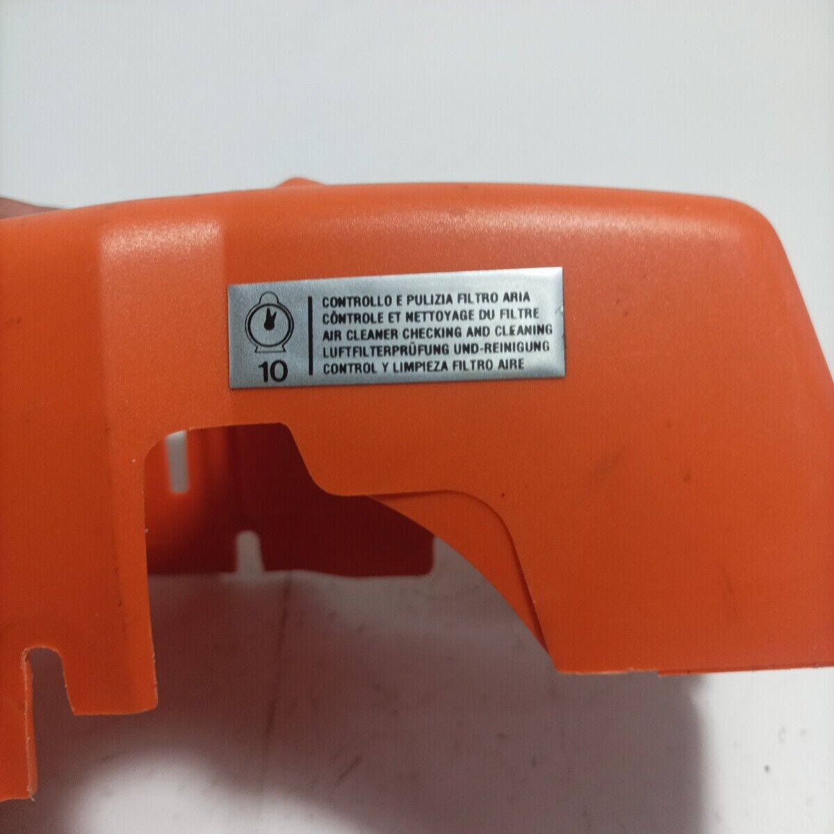 Ricambio usato per DECESPUGLIATORE EFCO oleo mac KING 26 COPERCHIO COPRI MOTORE