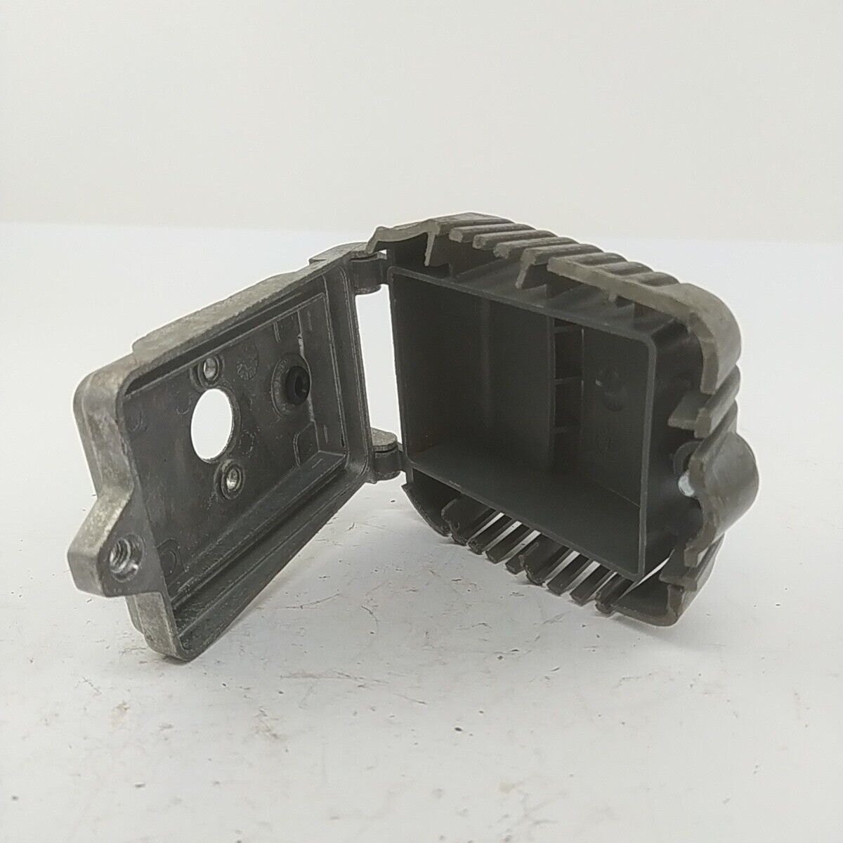 Ricambi SCATOLA FILTRO ARIA CARBURATORE usati decespugliatore Komatsu ZENOAH G5K