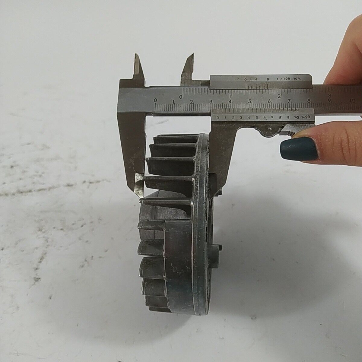 Ricambio DECESPUGLIATORE ALPINA STAR 41 VOLANO MAGNETICO DI AVVIAMENTO usato