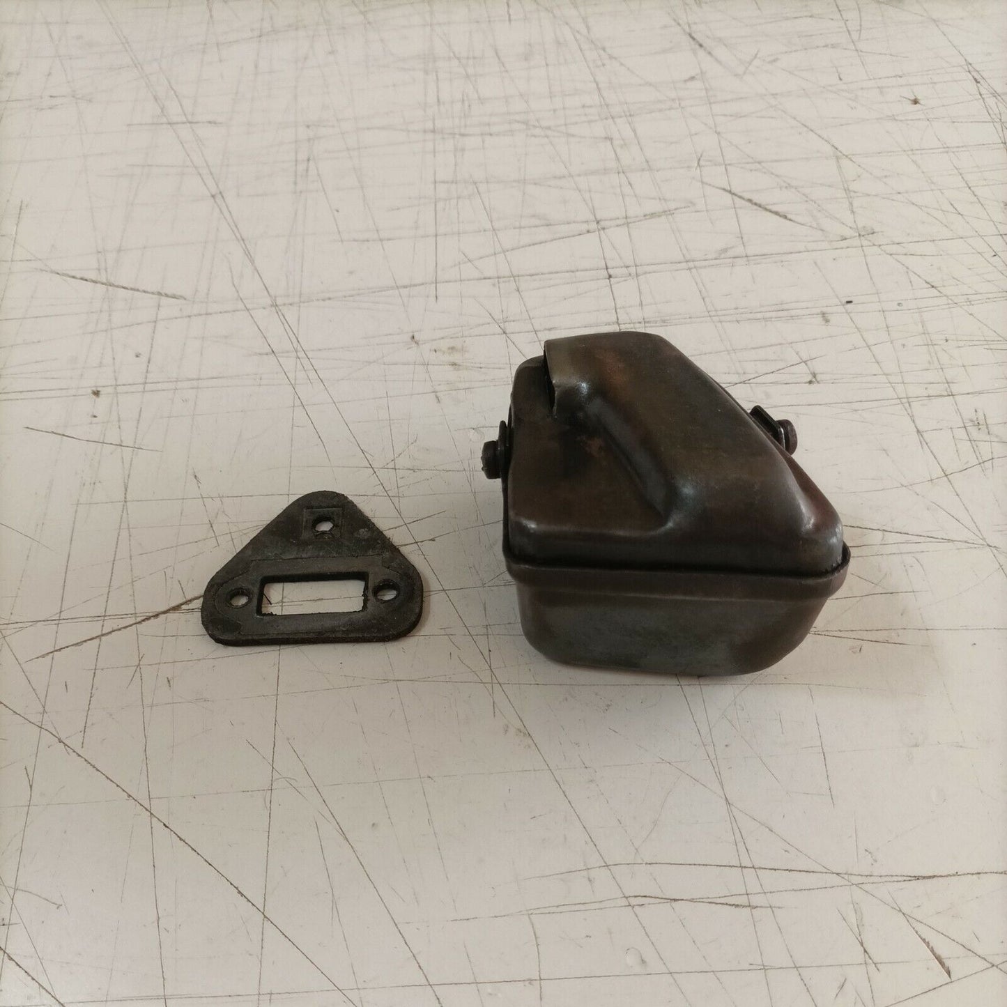 MARMITTA TERMINALE DI SCARICO ORIGINALE PER MOTOSEGA CASTOR 330 ANTIVIB