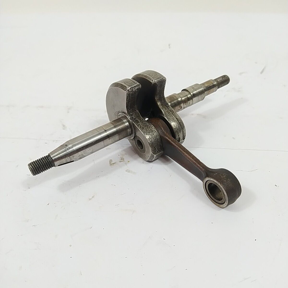 ricambi per MOTOSEGA OLEOMAC 240 ALBERO MOTORE ORIGINALE usati