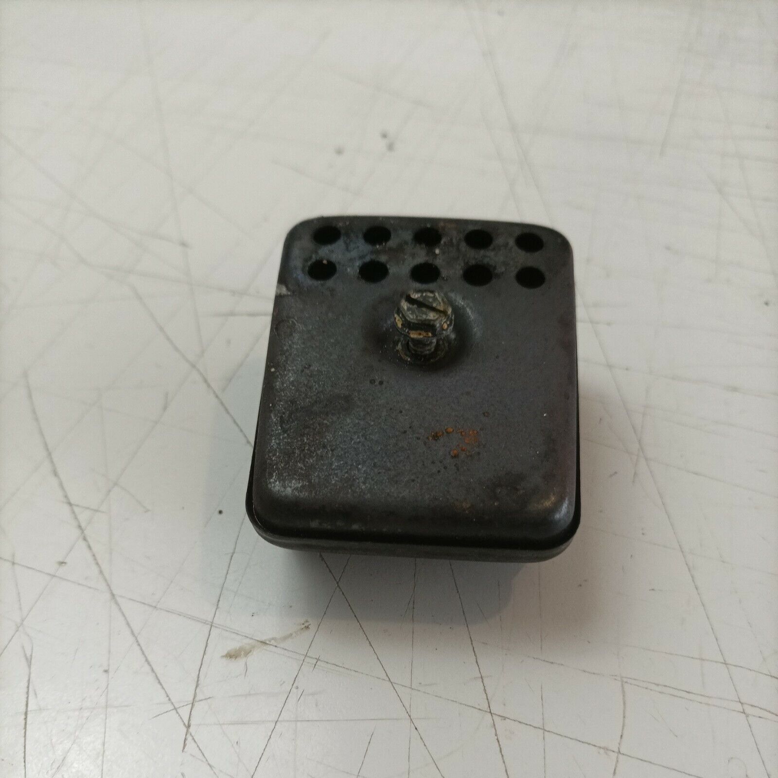 SCARICO MARMITTA TERMINALE PER MOTOSEGA POULAN 2000 2.0 C.I ricambi usati