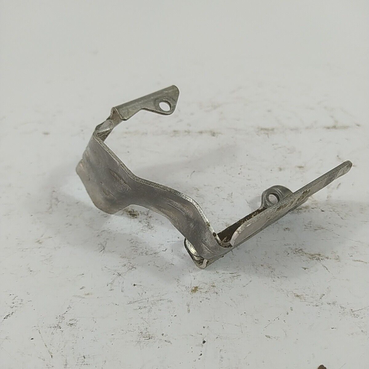 KIT MARMITTA TERMINALE DI SCARICO per motosega OLEO MAC GS 440 ricambi usati