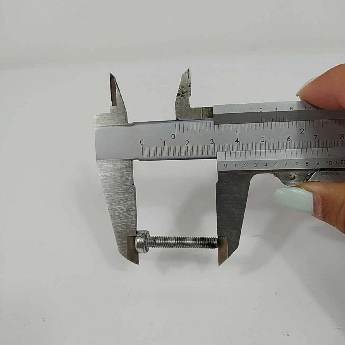 Ricambio usato VITI bulloni dadi perni di VARIE MISURE per motosega DOLMAR 116