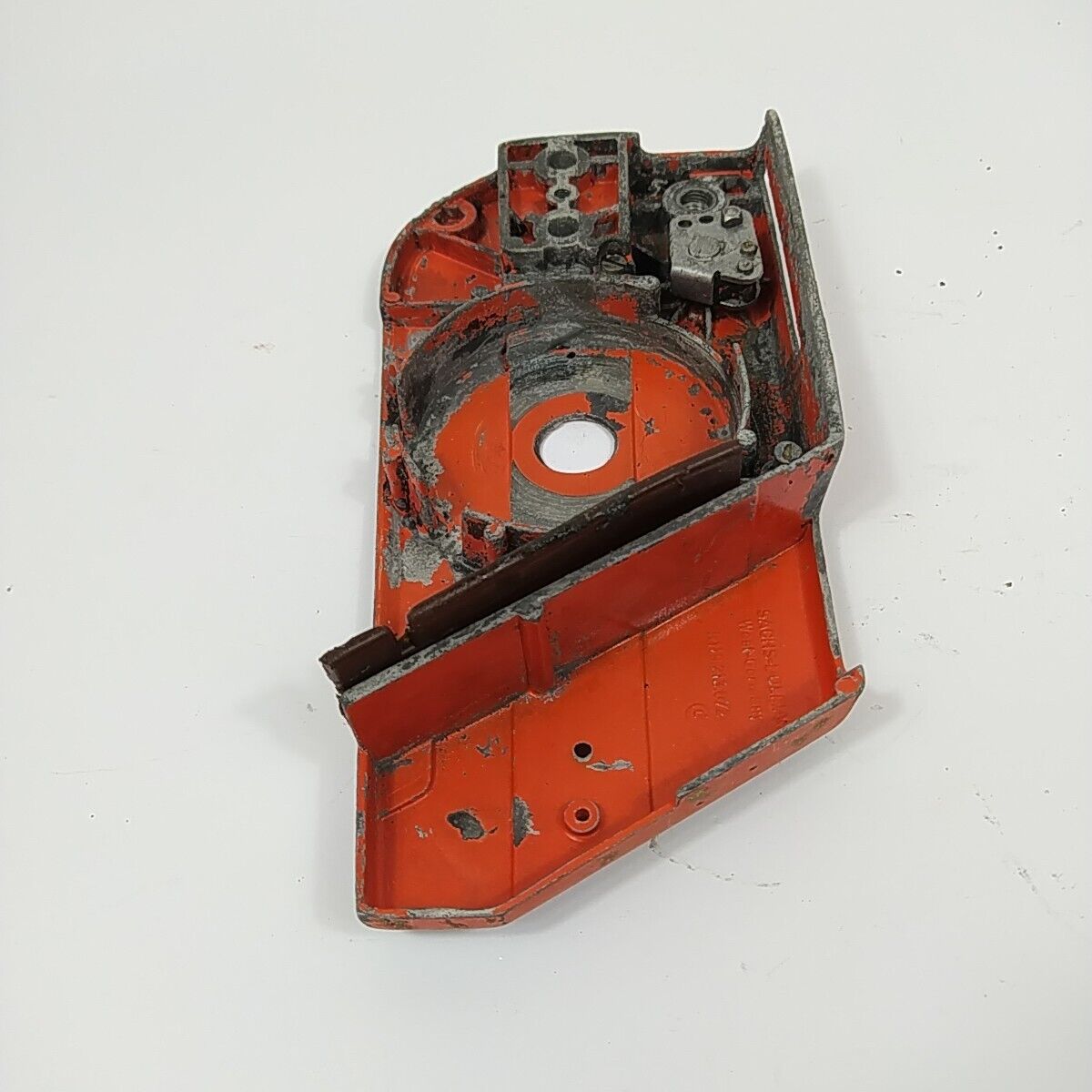 Ricambio usato COPERCHIO CATENA COPRI FRIZIONE per motosega DOLMAR 116 si