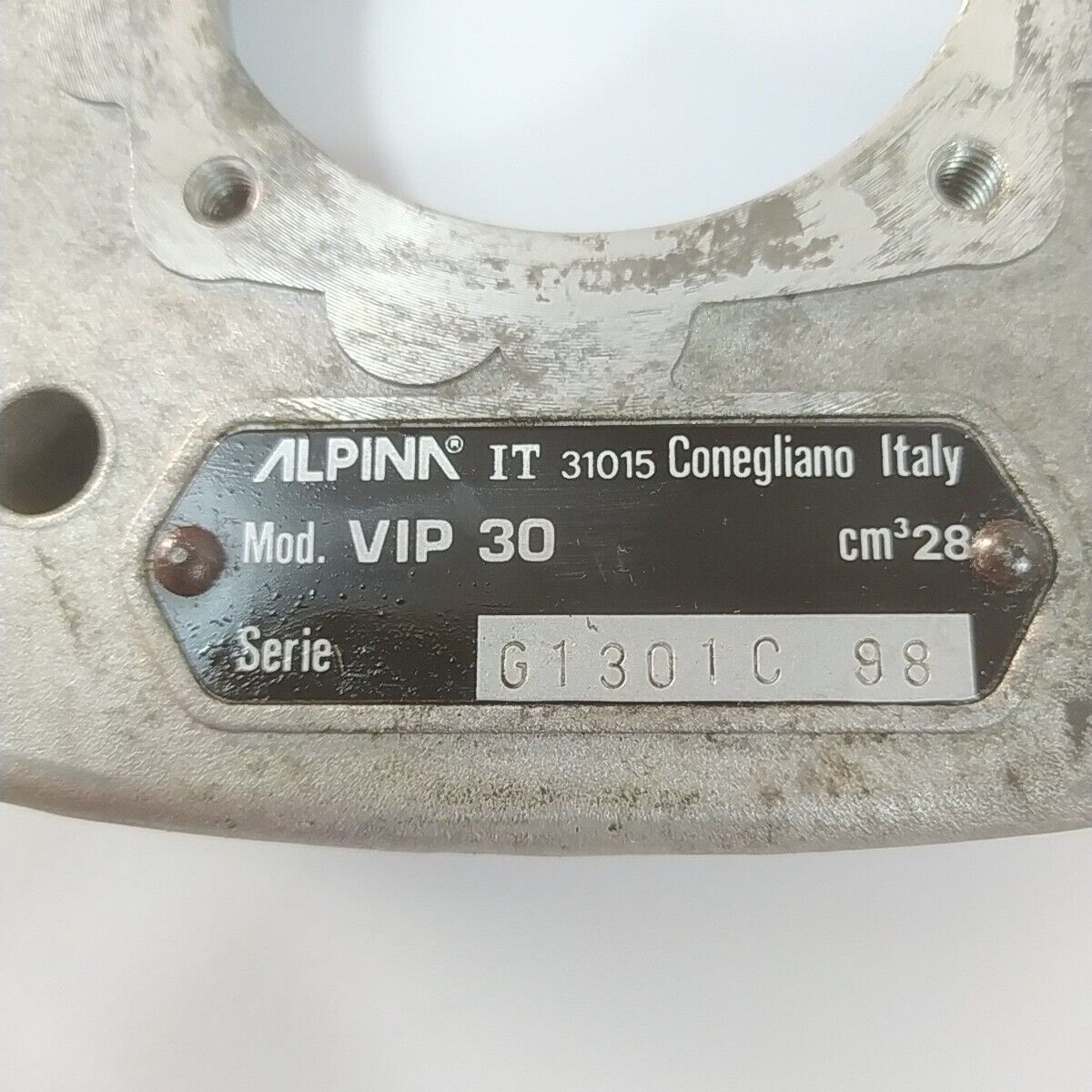 Ricambio per DECESPUGLIATORE ALPINA VIP 30 GOMMINI SUPPORTO SERBATOIO usato 