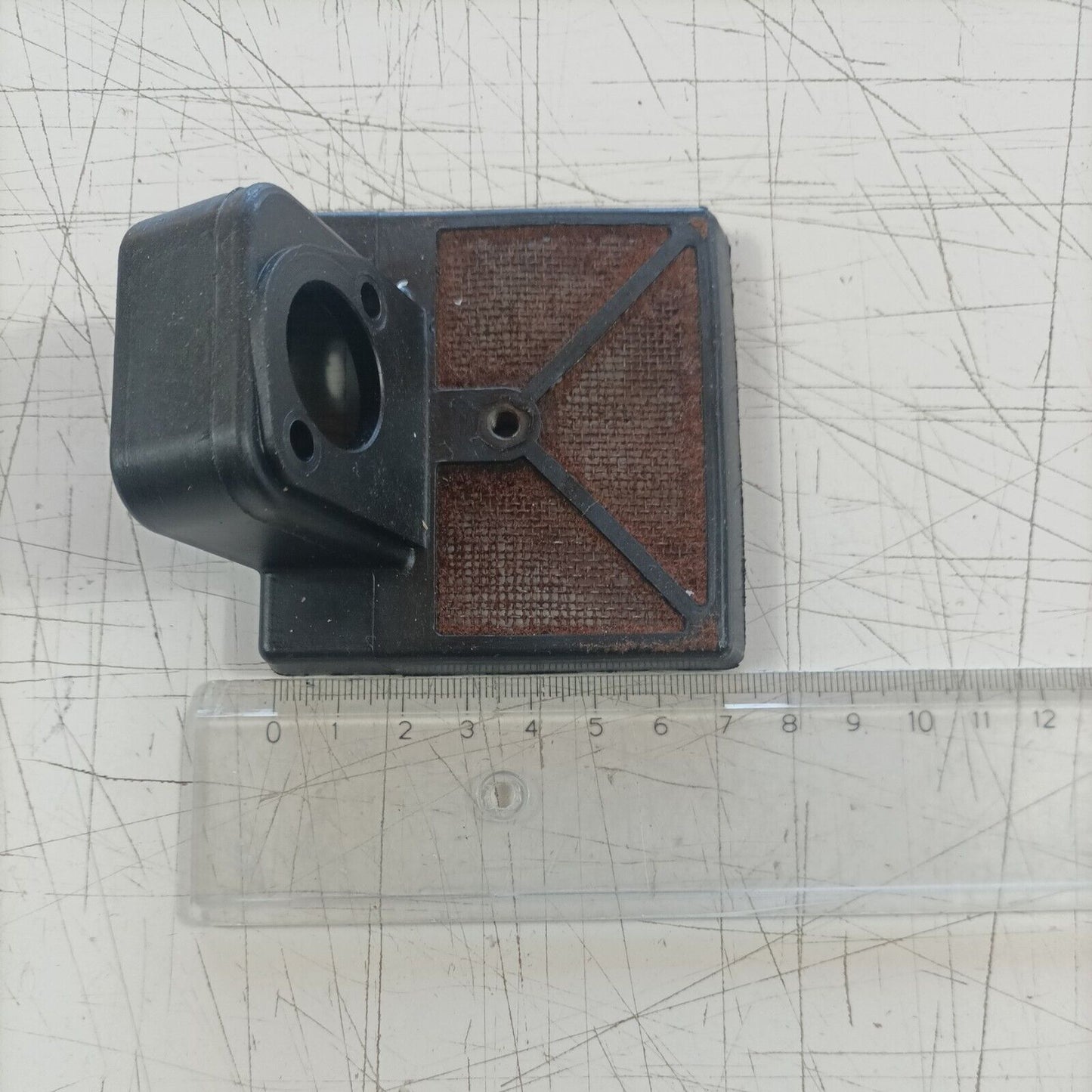 MOTOSEGA OLEOMAC OM 251 filtro aria SUPPORTO CARBURATORE ricambi usati