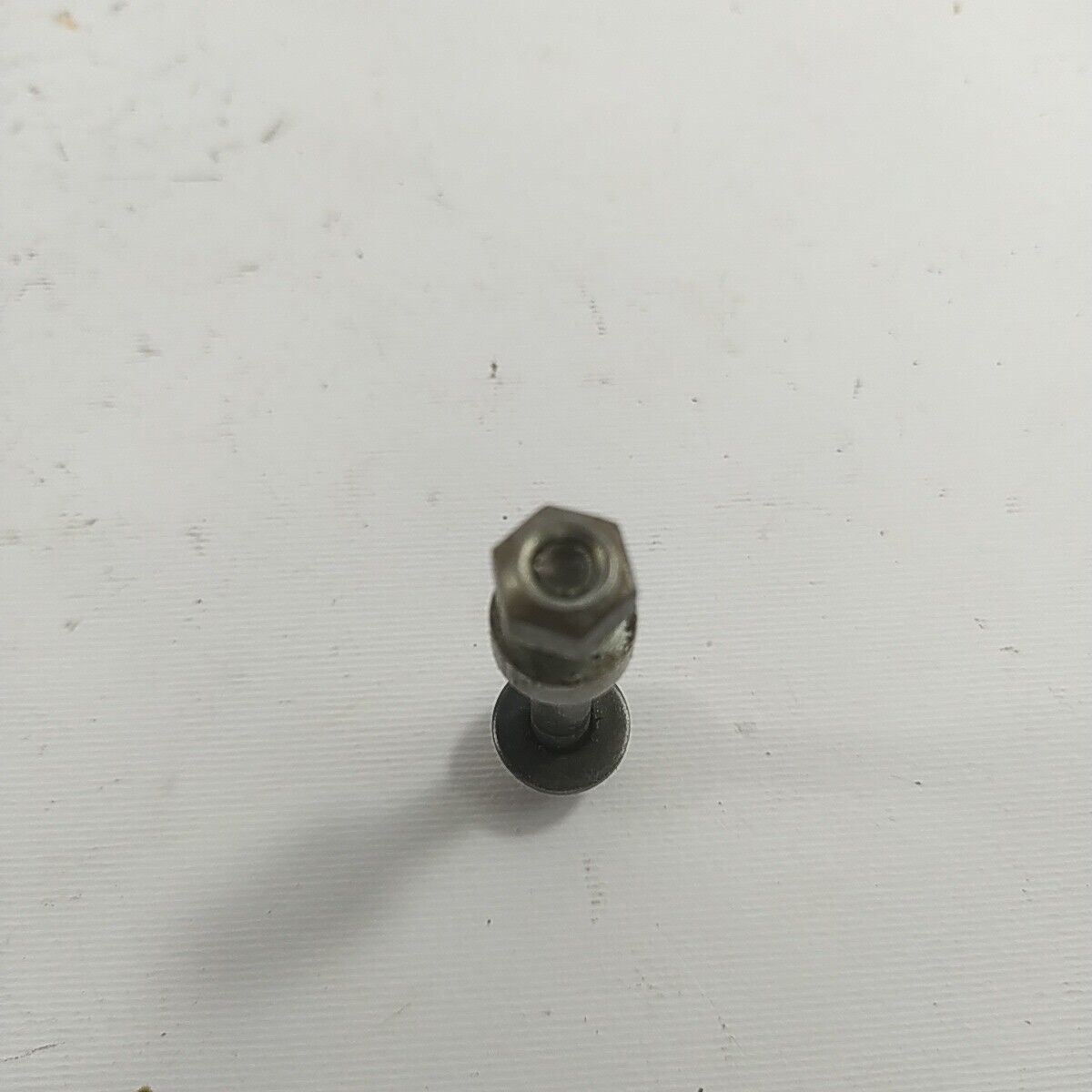 ricambio PERNO VITE SUPPORTO MANIGLIA MANICO motosega ALPINA CASTOR 41 40 usati