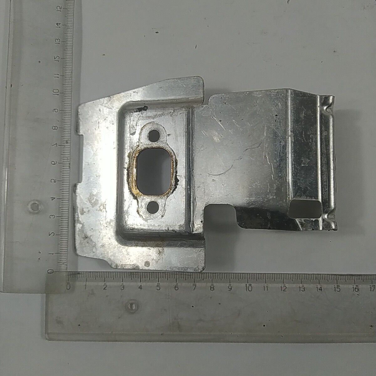 Ricambio MARMITTA SILENZIATORE TERMINALE DI SCARICO DECESPUGLIATORE ALPINA usato