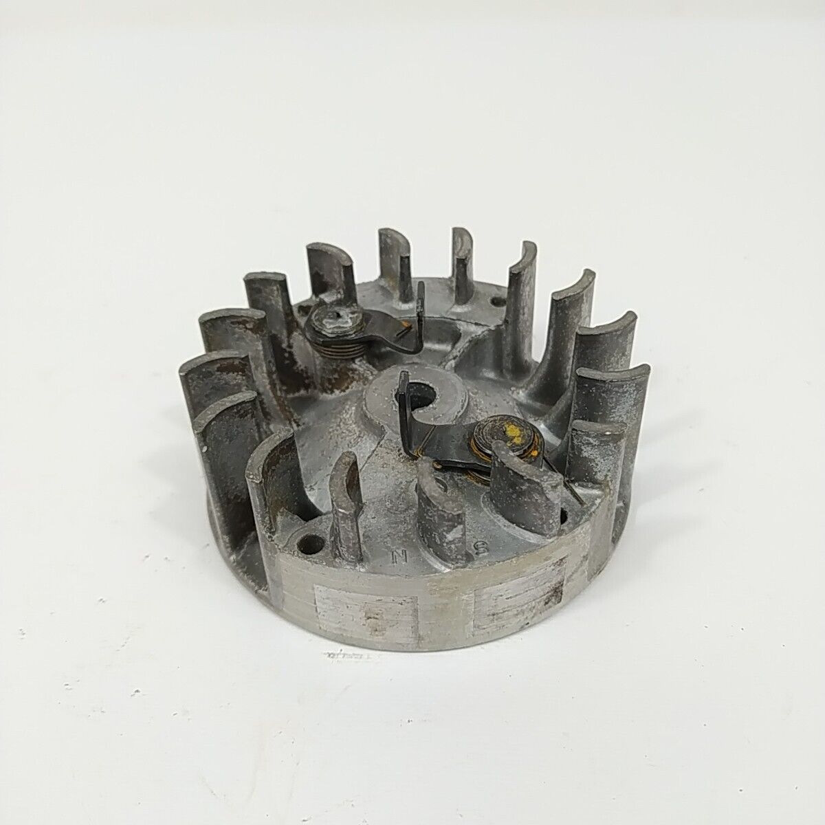 ricambi usati VOLANO MAGNETICO DI ACCENSIONE ORIGINALE per motosega CASTOR 438 