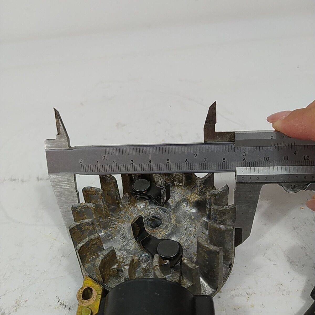 ricambio usato BOBINA E VOLANO MAGNETICO DI AVVIAMENTO per motosega CASTOR 330 