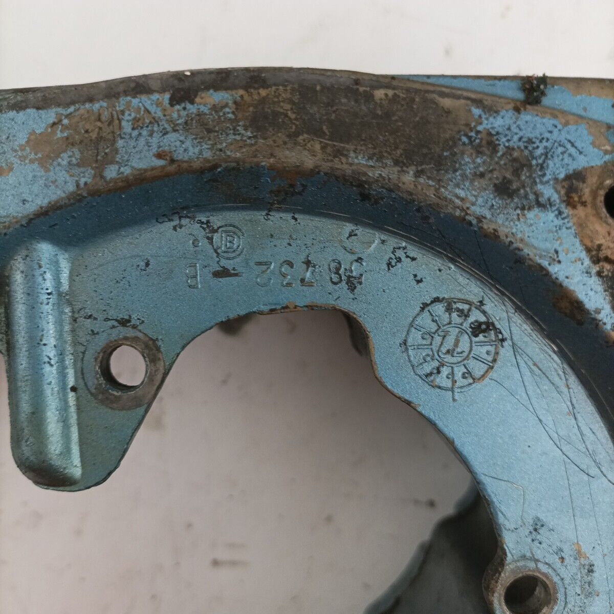 Ricambi telaio SERBATOIO CARBURANTE BENZINA OLIO usati MOTOSEGA HOMELITE XL - 12