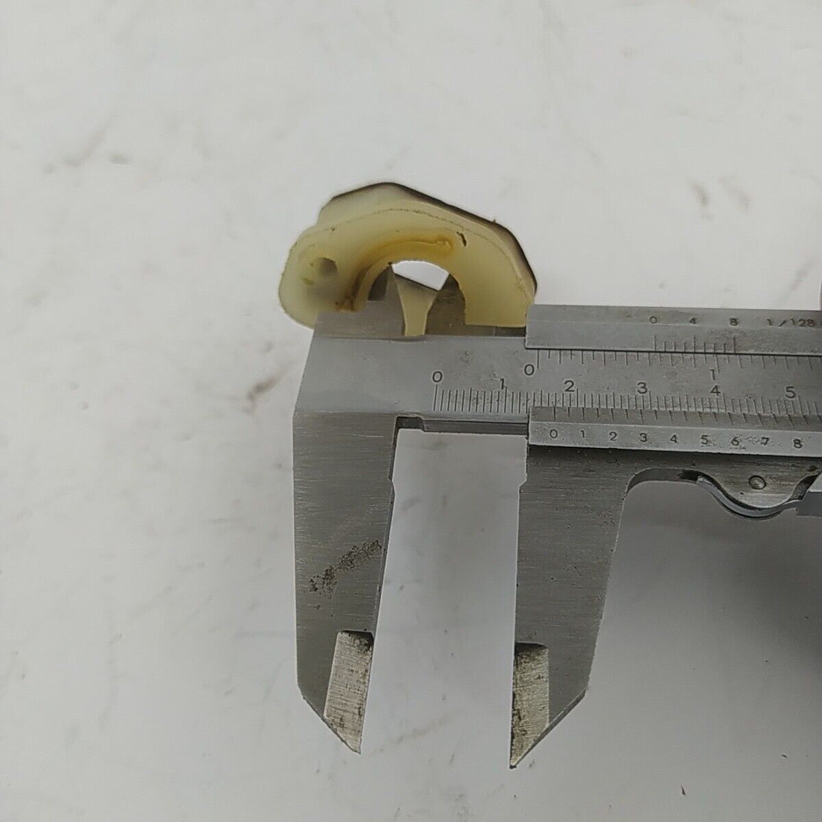 Ricambio usato FLANGIA COLLETTORE CARBURATORE per MOTOSEGA Echo 330 EVL