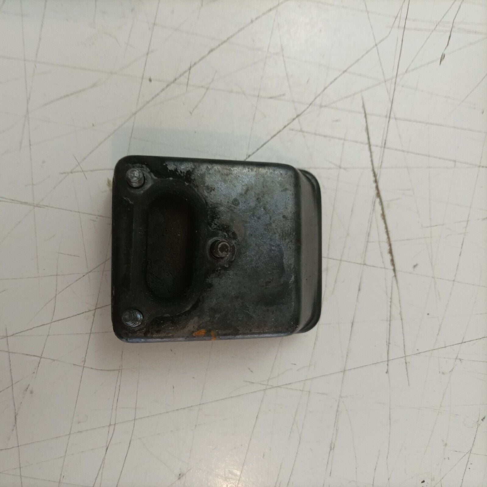 SCARICO MARMITTA TERMINALE PER MOTOSEGA POULAN 2000 2.0 C.I ricambi usati