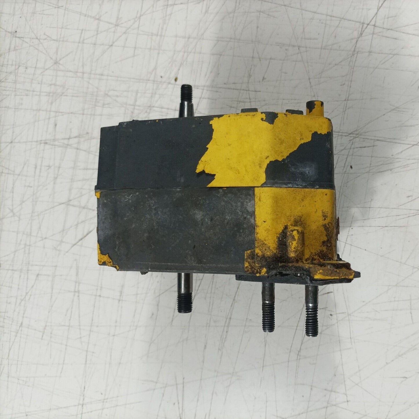 ricambi usati per MOTOSEGA ALPINA A 41 ALBERO MOTORE carter  basamento SERBATOIO