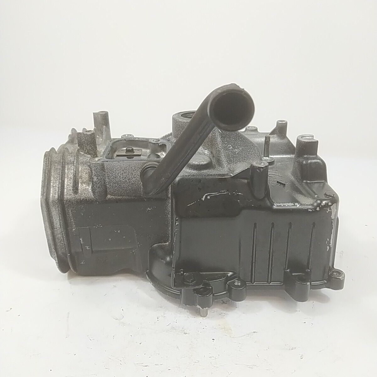Ricambio CILINDRO CARTER MOTORE per tosaerba Briggs & Stratton 675 EXi usato