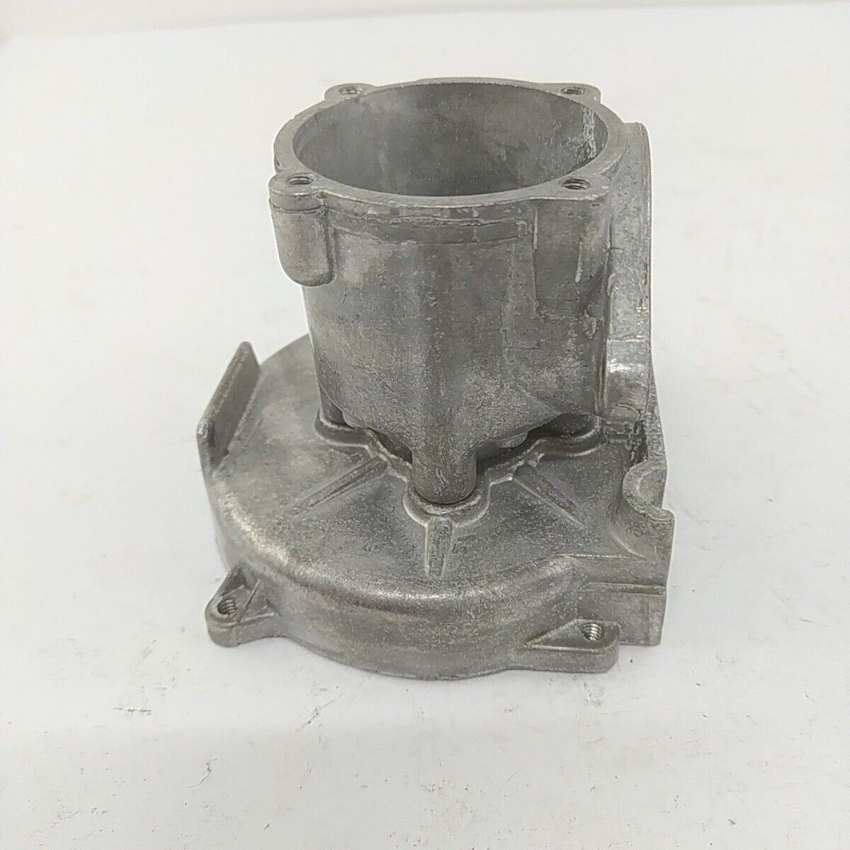 Ricambio usato CARTER BASAMENTO MOTORE cilindro per decespugliatore STIHL FS 44