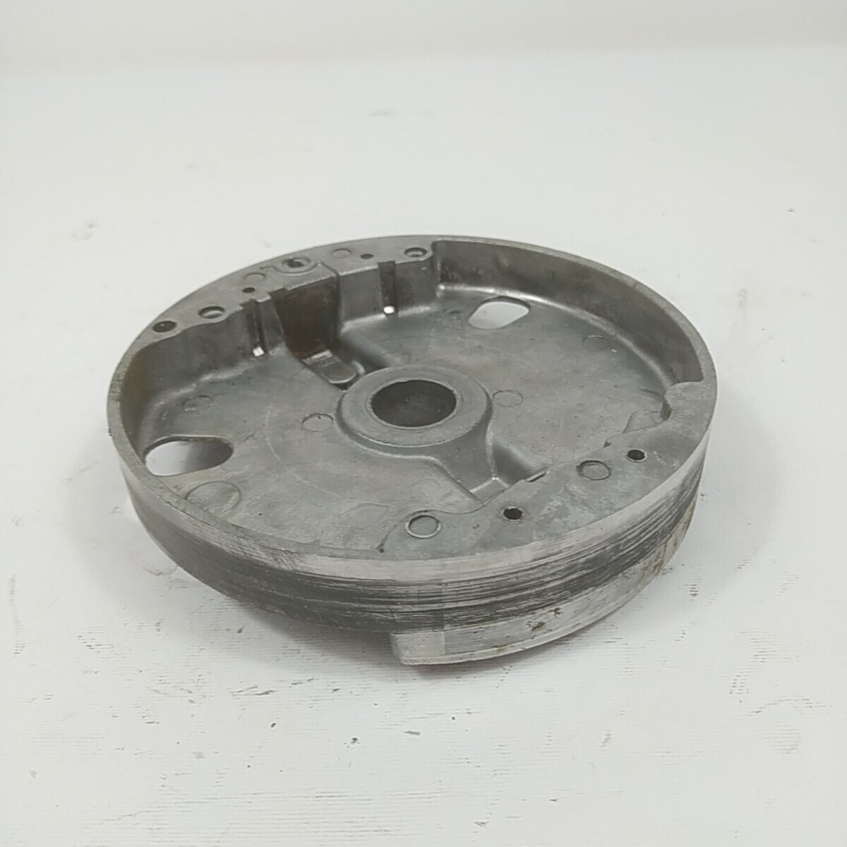 Ricambi VOLANO MAGNETICO AVVIAMENTO per tosaerba Briggs & Stratton 675 EXi usati