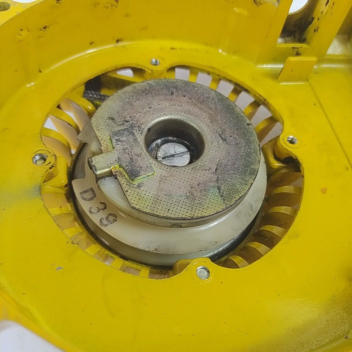 Ricambio DECESPUGLIATORE kawasaki kt 17 COPERCHIO DI AVVIAMENTO A STRAPPO usato