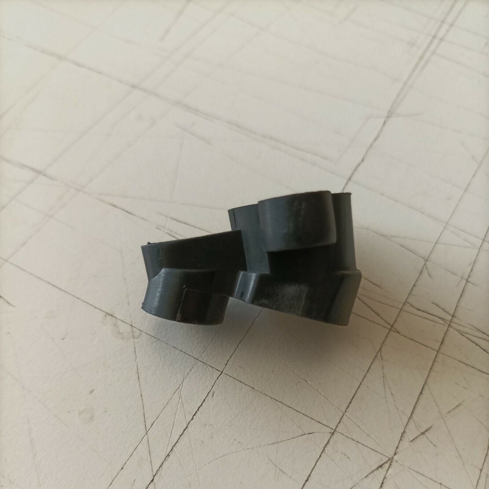 supporto FILTRO E CARBURATORE PER MOTOSEGA SANDRIGARDEN MTD CS 36 ricambi usati