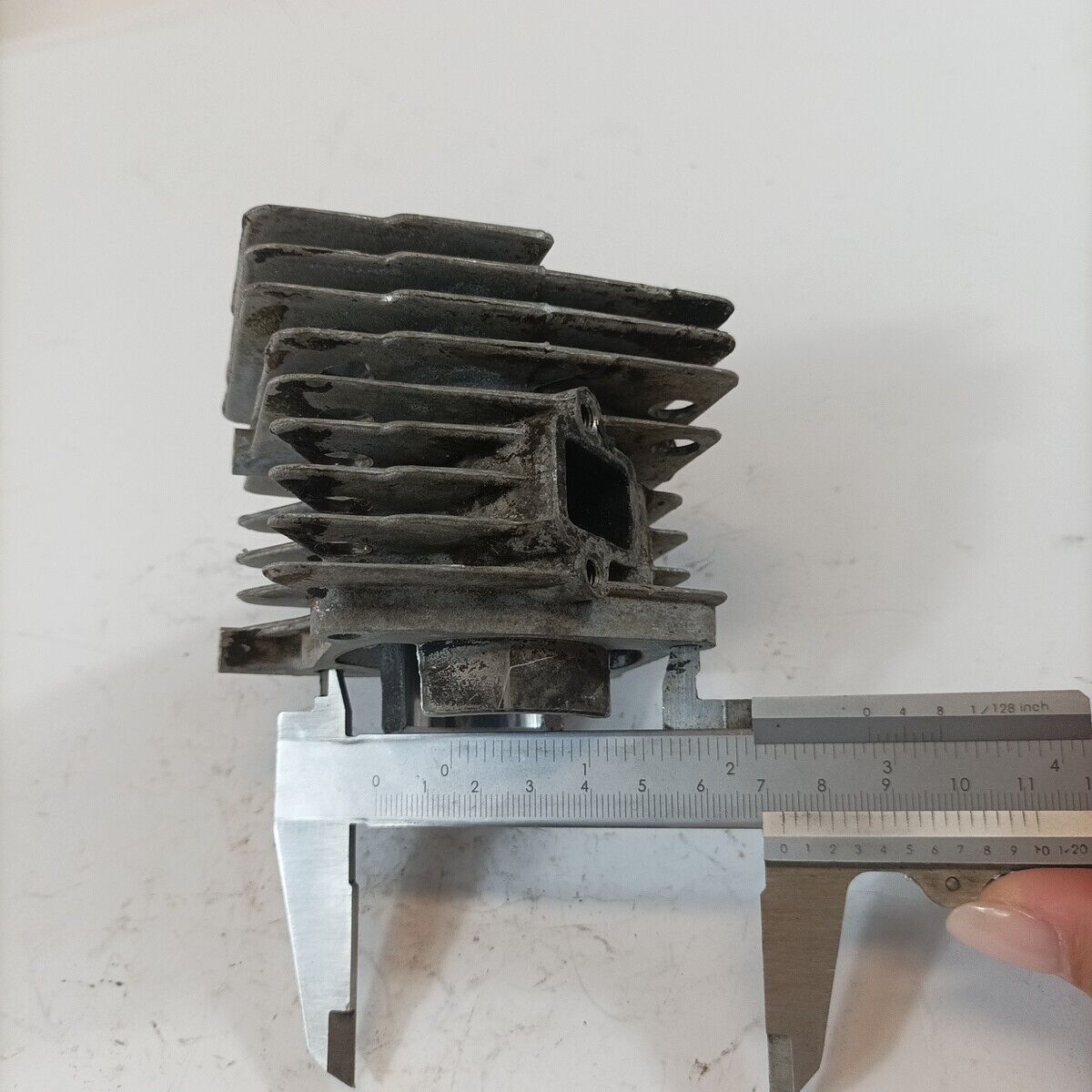 CILINDRO E PISTONE PER MOTOSEGA ALPINA CASTOR P34 TR350 PR350 d 38 ricambi usati