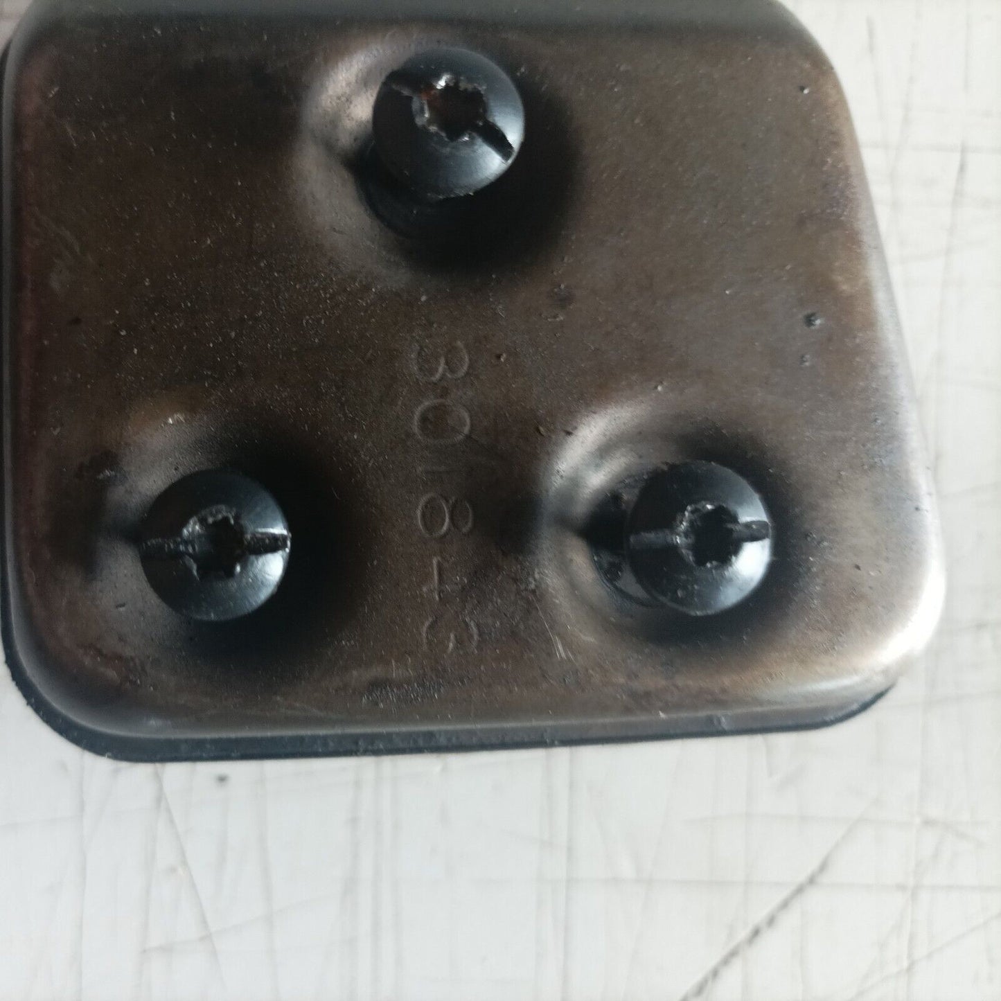 MARMITTA TERMINALE DI SCARICO PER MOTOSEGA KENDO CHAIN SAW CS38 ricambi usati