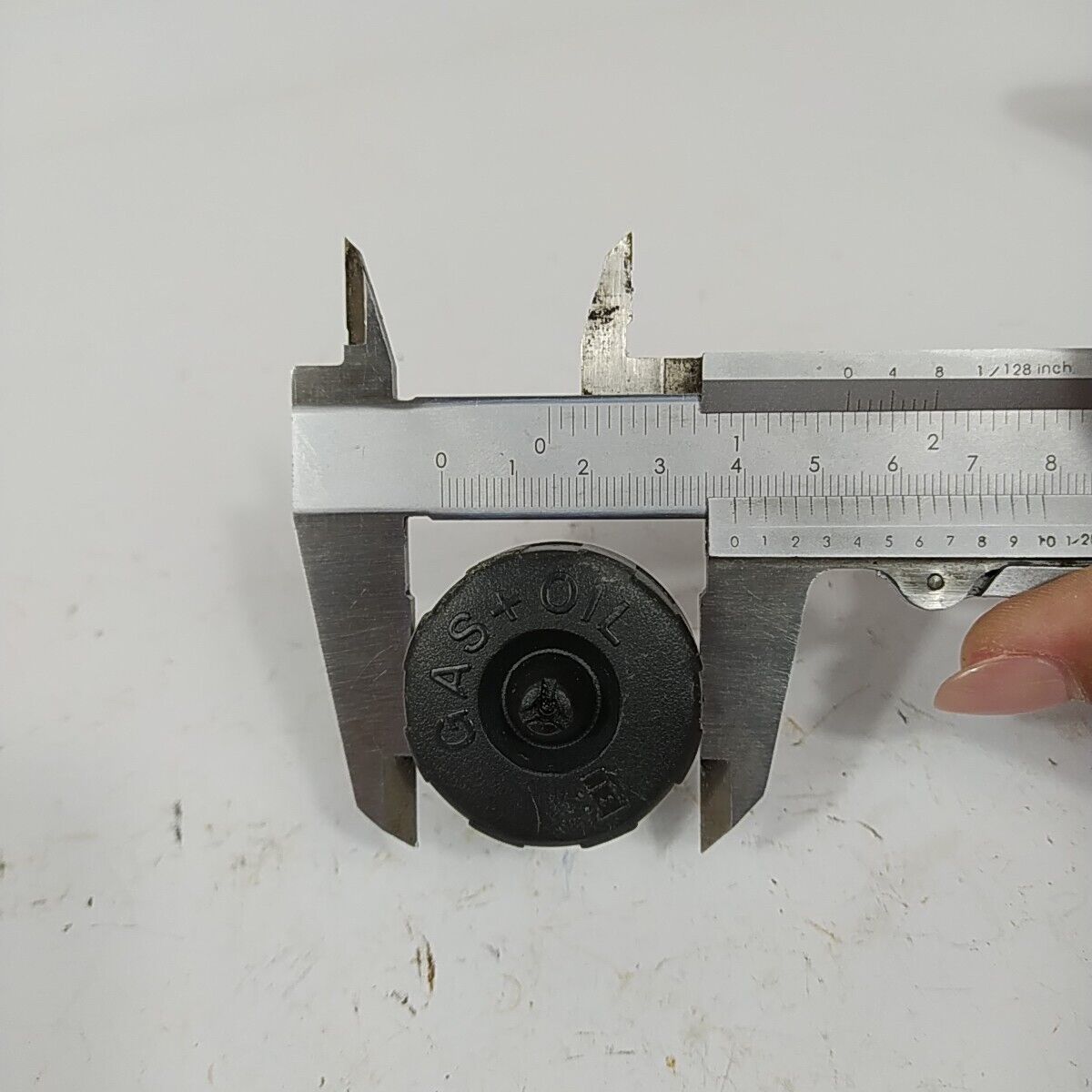 serbatoio CARBURANTE E TAPPO PER MOTOSEGA POULAN 2000 2.0 C.I ricambi usati