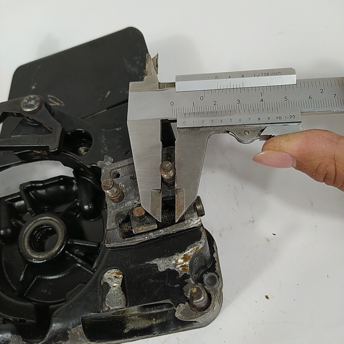 BASAMENTO CILINDRO serbatoio olio PER MOTOSEGA MCCULLOCH 45 EUROPA 92 usato