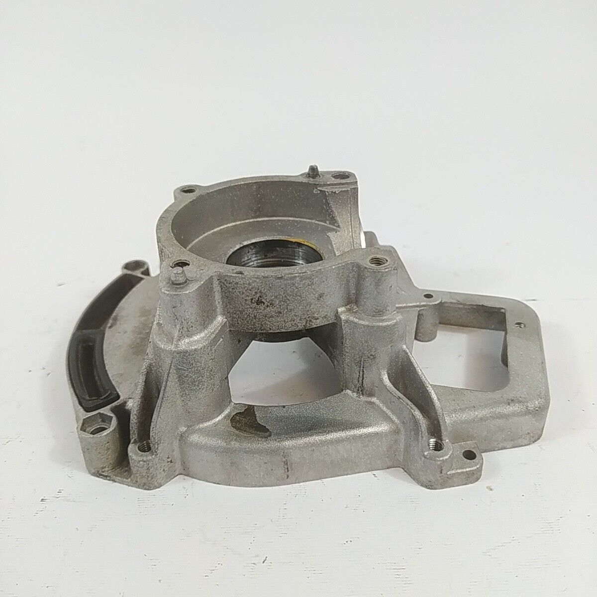 Ricambio usato BASAMENTO CARTER MOTORE decespugliatore Mcculloch ELITE 4200