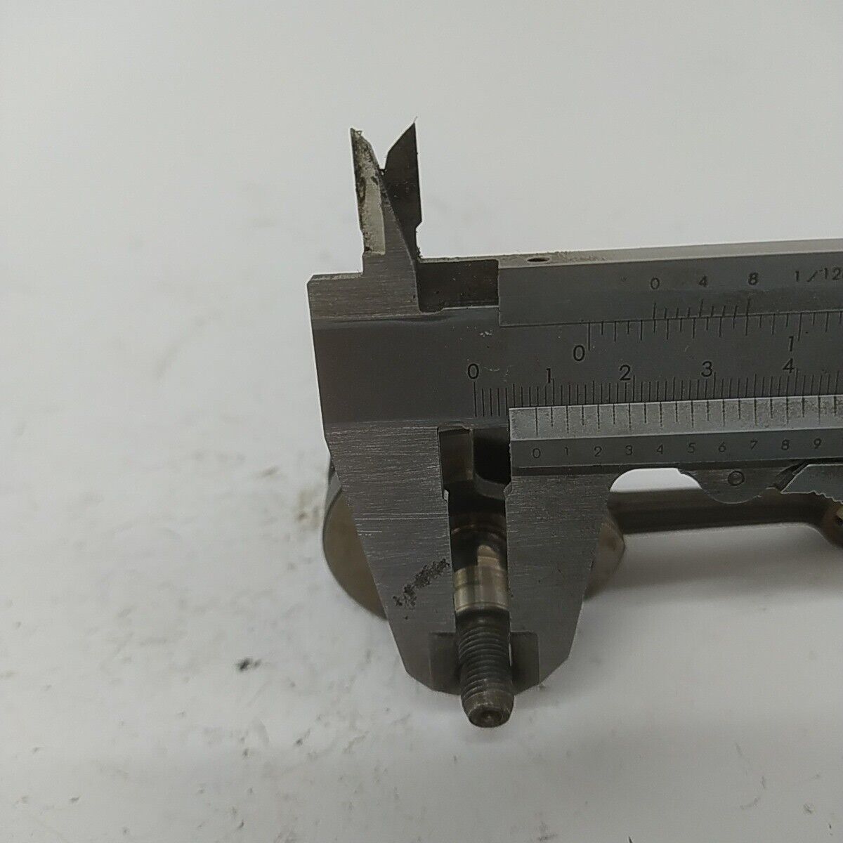 Ricambio usato ALBERO MOTORE originale per decespugliatore KAWASAKI TG 33