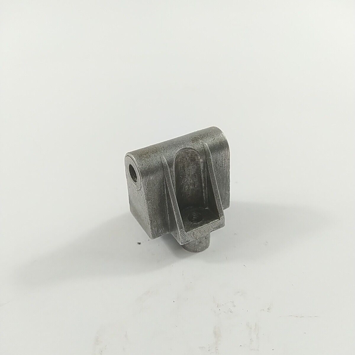 Ricambi MOTOSEGA EFCO BLITZ 35 OLEOMAC usati SUPPORTO PER MANIGLIA IMPUGNATURA 