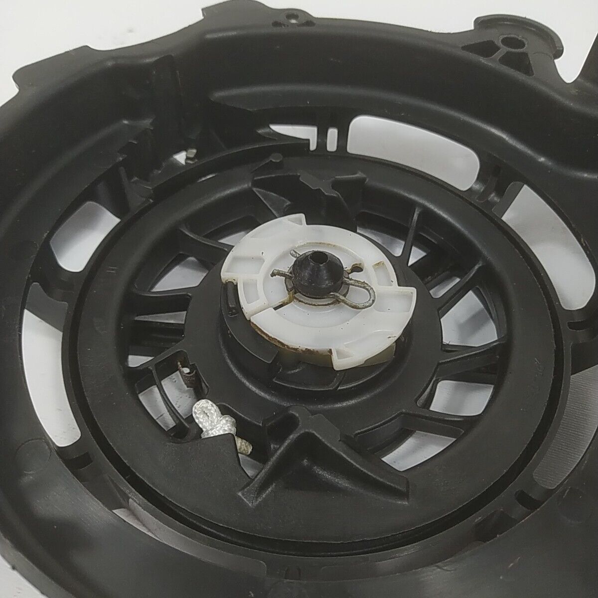 Ricambio COPERCHIO DI AVVIAMENTO per tosaerba Briggs & Stratton 675 EXi usato