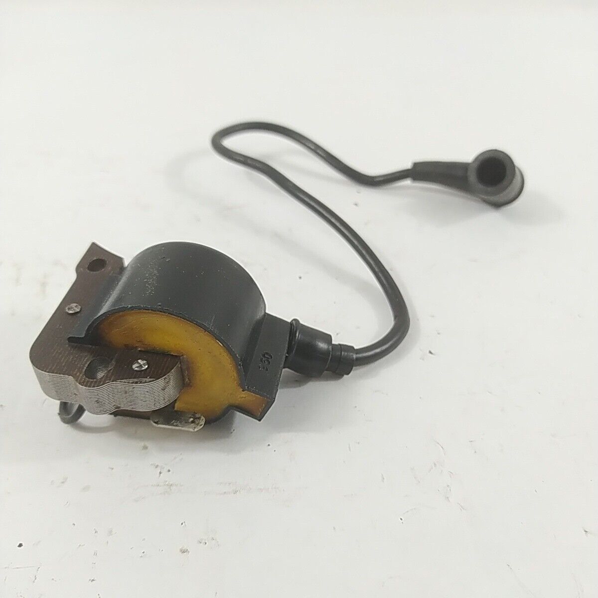 Ricambi DECESPUGLIATORE HUSQVARNA 39 R usati BOBINA Em DI AVVIAMENTO ACCENSIONE