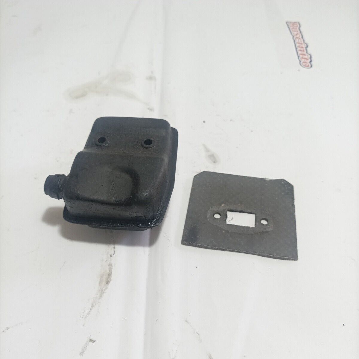 MARMITTA di Scarico SILENZIATORE  Usato per decespugliatore SANDRIGARDEN GBL 26 