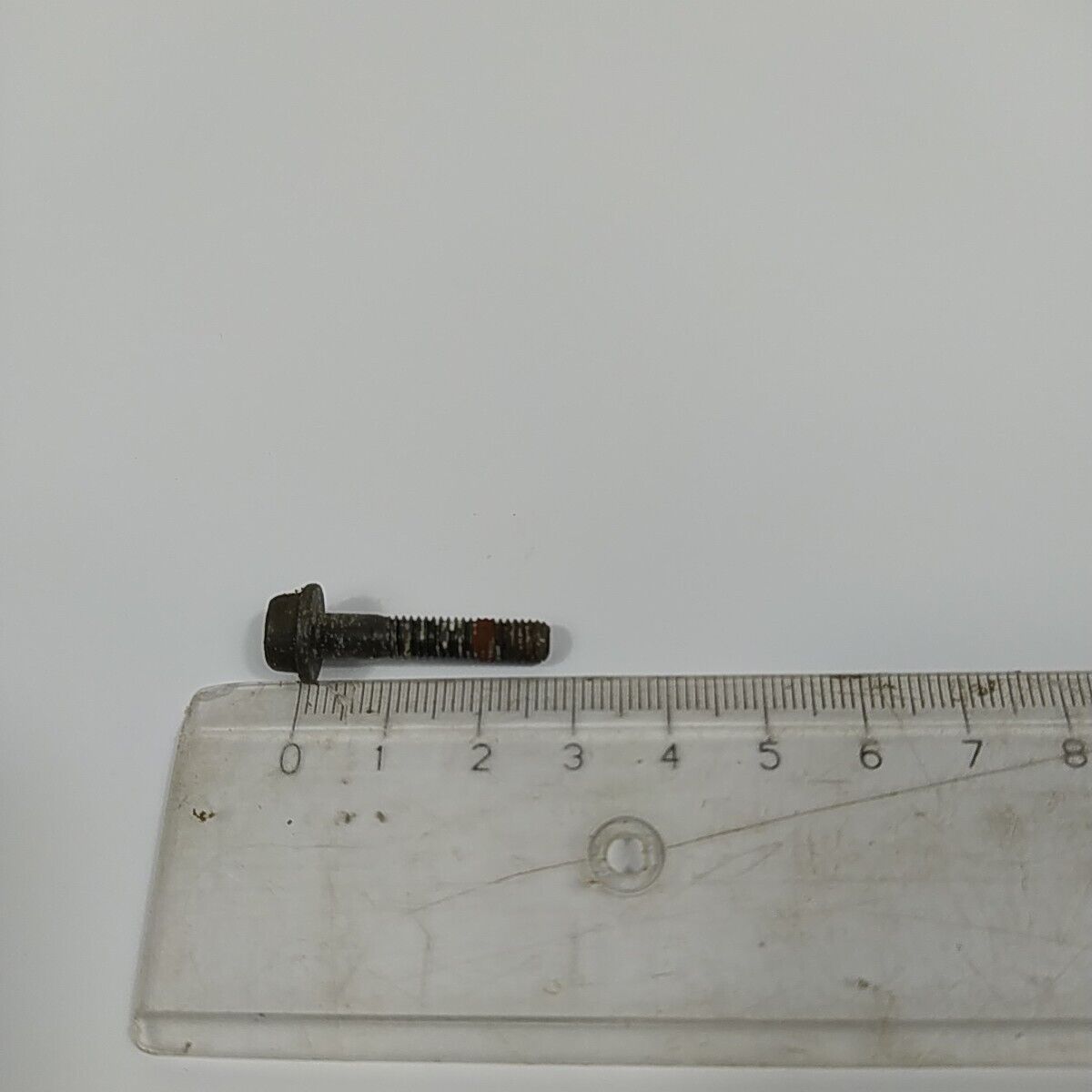 Ricambio MANIGLIA IMPUGNATURA 25 usato per DECESPUGLIATORE MCCULLOCH GT 50