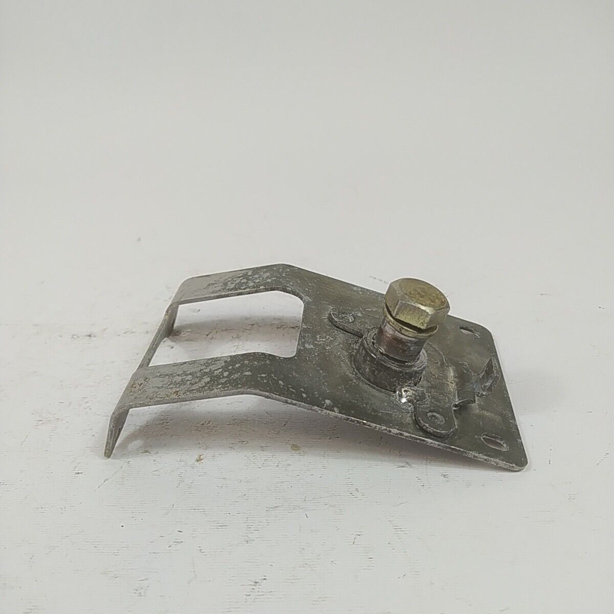 Ricambio per decespugliatore ECHO RM - 380 STAFFA SUPPORTO MOTORE A ZAINO usato