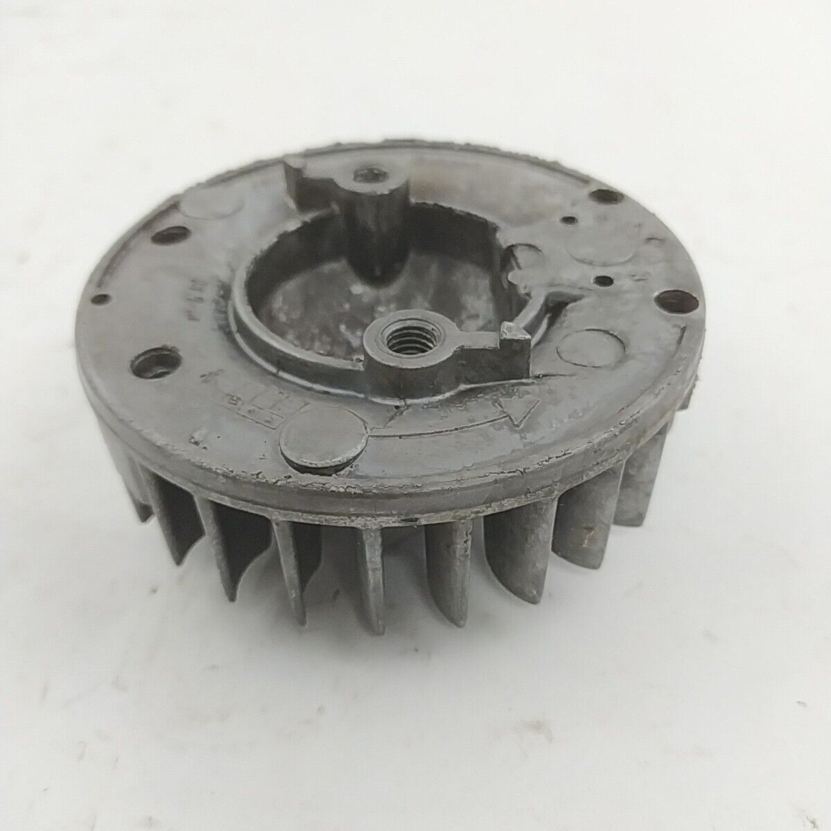 Ricambi DECESPUGLIATORE ALPINA star 41 F VOLANO magnetico di  avviamento usato