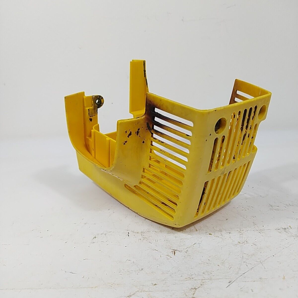 ricambio COPERCHIO copri motore usato ORIGINALE DECESPUGLIATORE MCCULLOCH GT