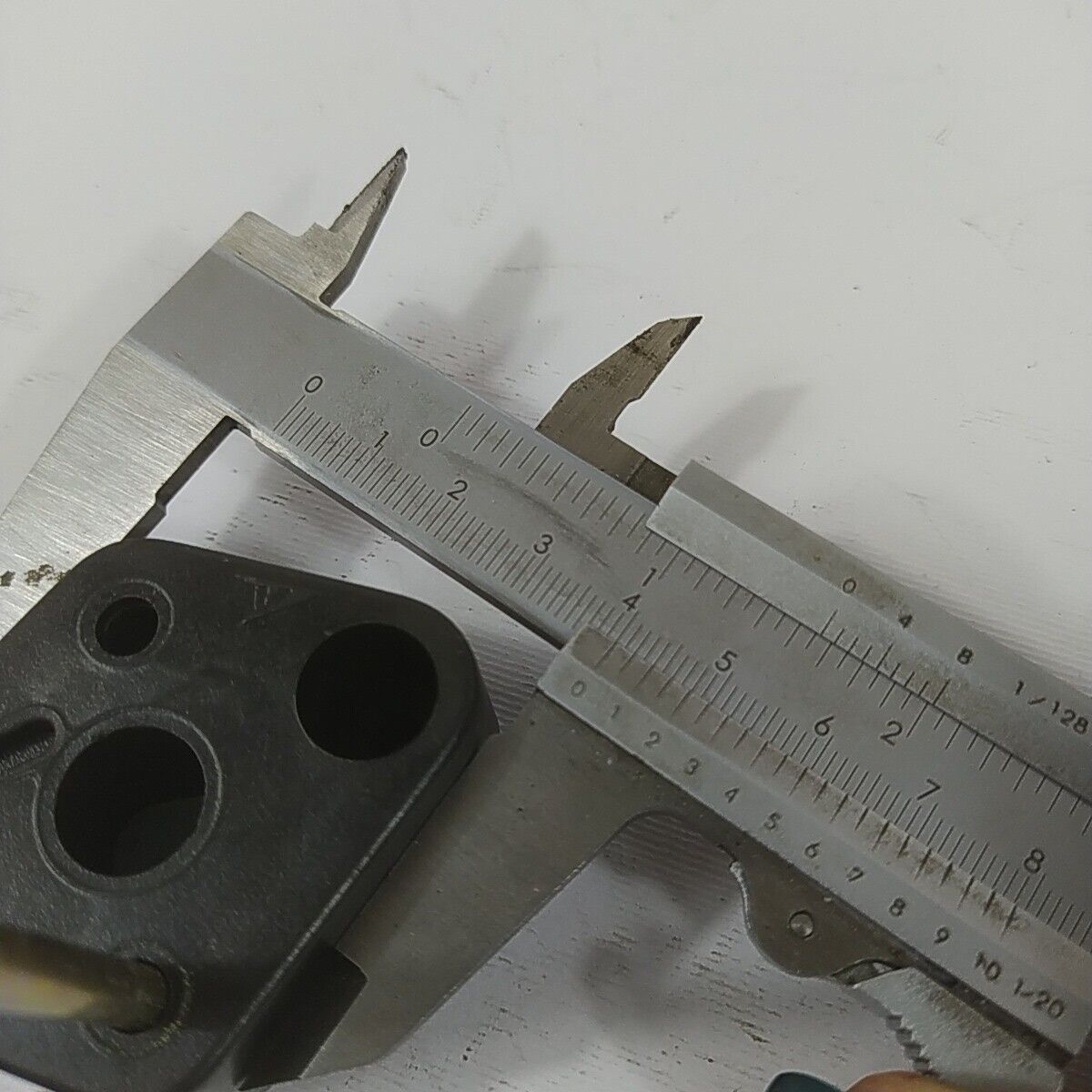 Ricambio FLANGIA COLLETTORE usato per decespugliatore MITSUBISHI MARUYAMA